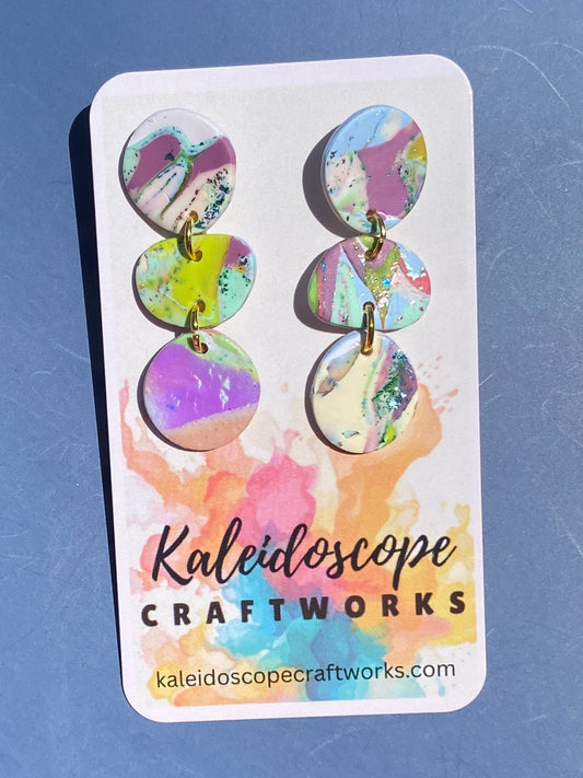 A perfect blend of color and movement, these earrings add a gentle pop of pastel to any look #105
